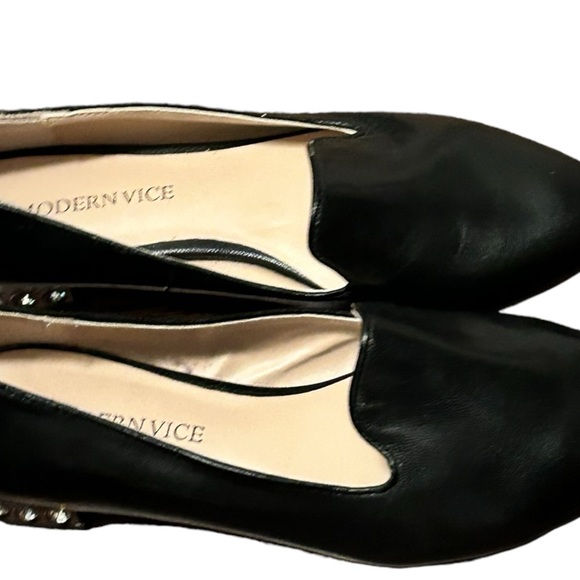 MODERN VICE Women's Black Genuine Leather Point Toe Flat Shoe Studded Heel-Sz 6 - Picture 5 of 15